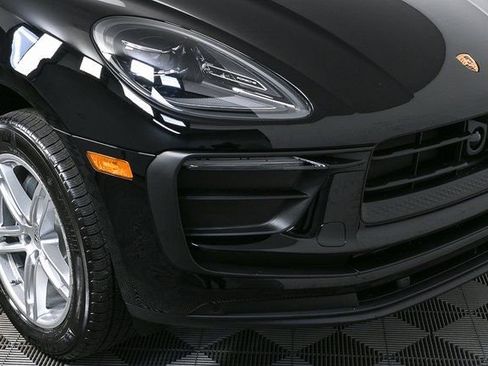 Used 2026 Porsche Macan AWD/4WD image 37