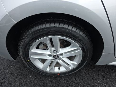 Used 2019 Toyota Corolla SE image 32