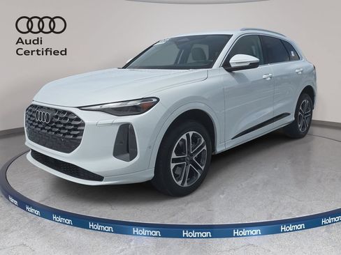 Certified 2025 Audi Q5 Premium w/ Convenience Package AWD/4WD image 1