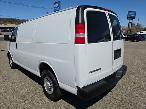 Used 2021 Chevrolet Express 2500 RWD image 5