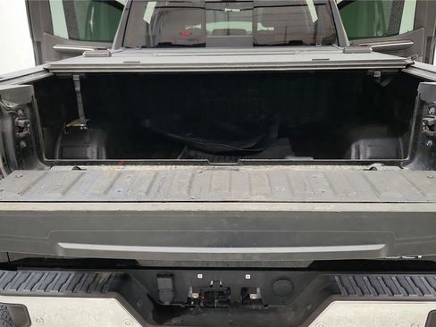 Used 2023 GMC Sierra 1500 SLT w/ SLT Premium Plus Package AWD/4WD image 22