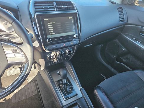 Used 2025 Mitsubishi Outlander Sport SE image 20