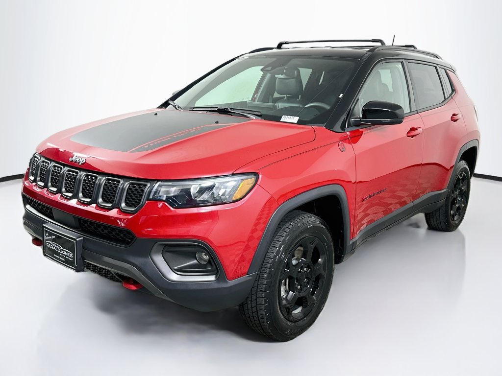 Used 2023 Jeep Compass Trailhawk AWD/4WD image 1
