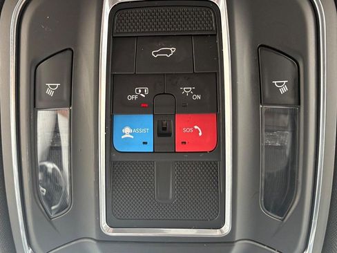 Used 2022 Jeep Grand Cherokee Altitude image 26