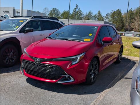 Used 2025 Toyota Corolla XSE image 4