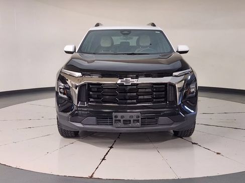Used 2025 Chevrolet Equinox ACTIV w/ Convenience Package III FWD image 9