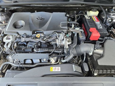 Used 2018 Toyota Camry SE FWD image 20