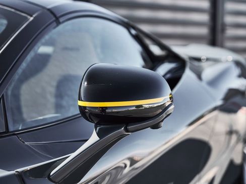 Used 2026 McLaren 750S Spider RWD image 11