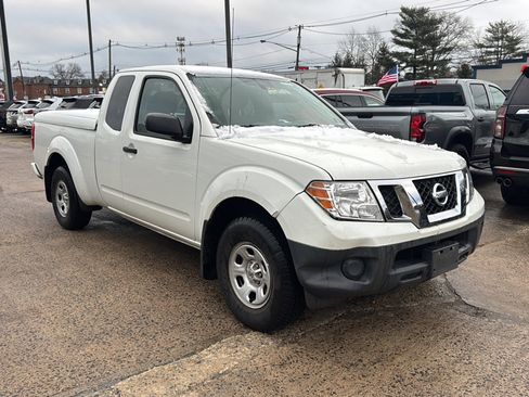 Used 2019 Nissan Frontier S image 3
