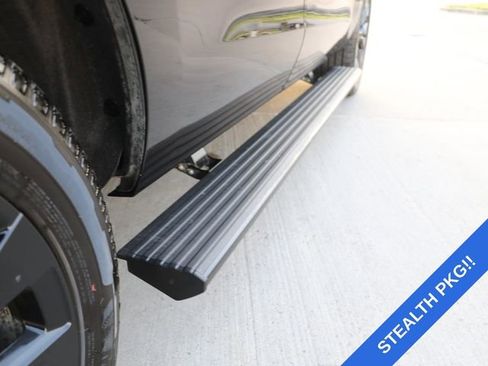 Used 2025 Ford Expedition Platinum w/ Stealth Appearance Package image 8