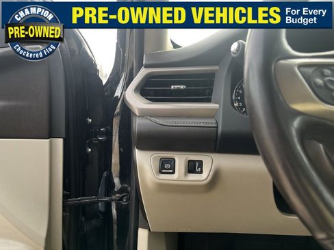 Used 2017 GMC Acadia Denali w/ Technology Package image 18