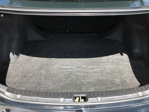 Used 2013 Toyota Corolla LE FWD image 32