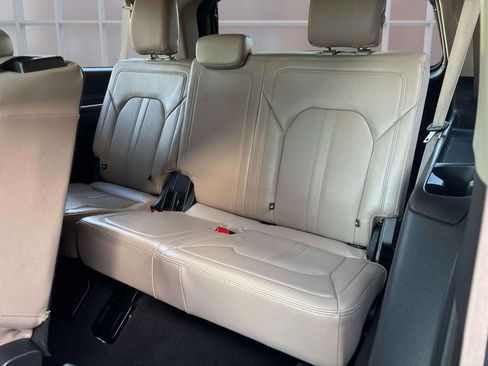 Used 2024 Ford Expedition Max Limited image 13