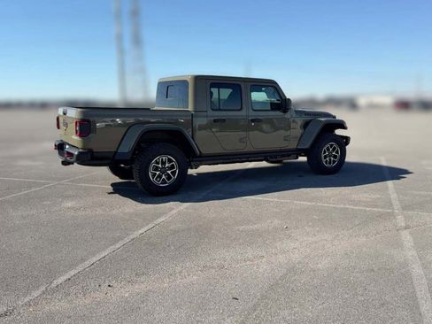 New 2026 Jeep Gladiator Rubicon image 13