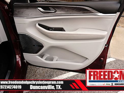 Used 2021 Jeep Grand Cherokee L Overland image 39