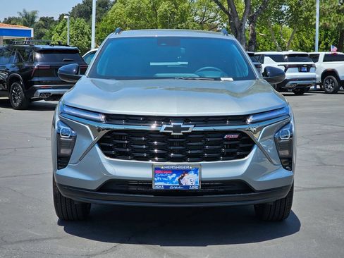 New 2026 Chevrolet Trax RS w/ Driver Confidence Package FWD image 2