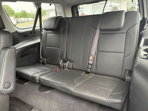 Used 2020 Chevrolet Suburban Premier AWD/4WD image 18