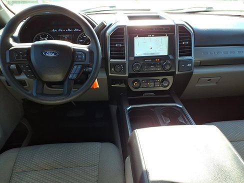 Used 2019 Ford F250 XLT w/ XLT Premium Package image 15