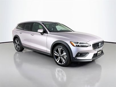 New 2026 Volvo V60 B5 Cross Country Plus w/ Climate Package