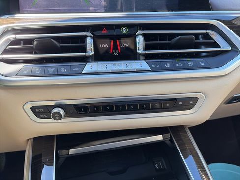 Used 2019 BMW X5 xDrive40i w/ Executive Package image 20