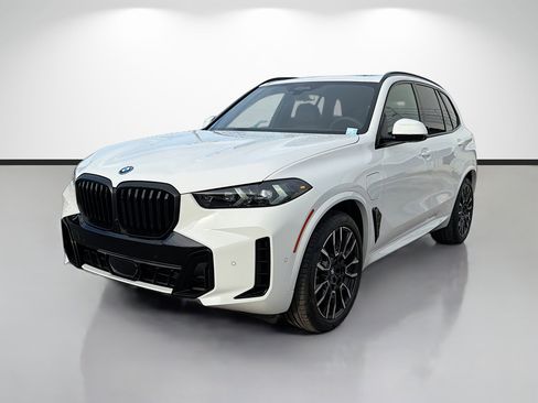 New 2026 BMW X5 xDrive50e w/ Executive Package AWD/4WD image 7