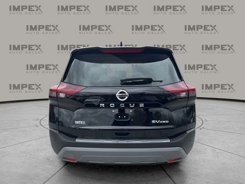 Used 2021 Nissan Rogue SV image 4