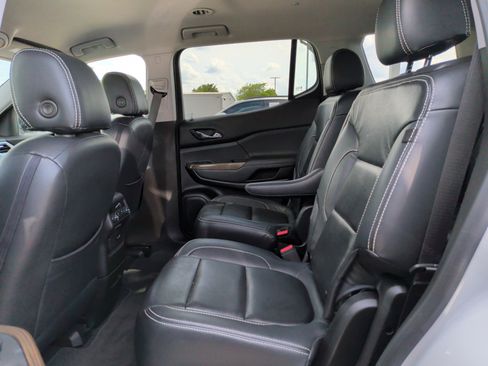 Used 2023 GMC Acadia SLE w/ Driver Convenience Package FWD image 30