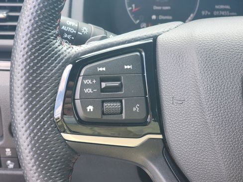Certified 2025 Honda Ridgeline Black Edition image 25
