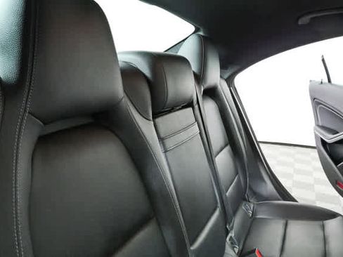 Used 2018 Mercedes-Benz CLA 250 4MATIC image 20