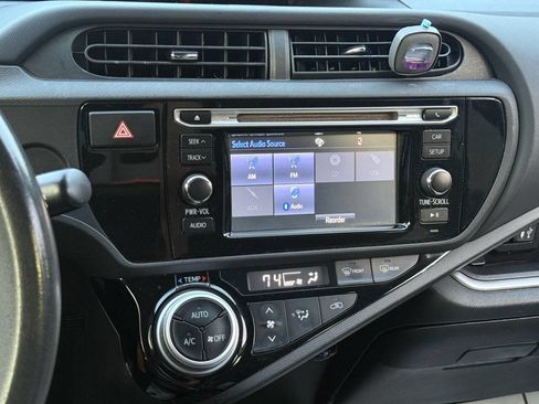 Used 2015 Toyota Prius C Two FWD image 27