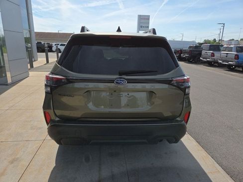 Used 2025 Subaru Forester Premium AWD/4WD image 7