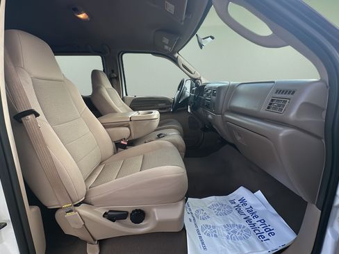 Used 2004 Ford F350 Lariat AWD/4WD image 15