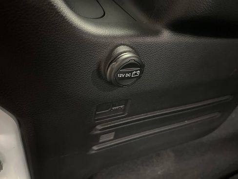 Used 2025 Jeep Wrangler Sahara image 37