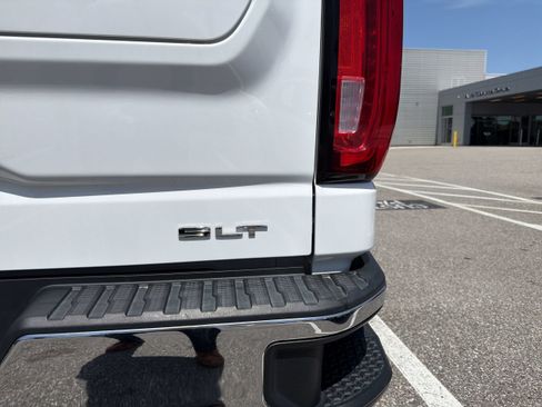 Used 2019 GMC Sierra 1500 SLT w/ SLT Premium Package AWD/4WD image 11
