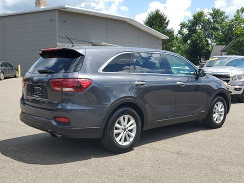 Used 2019 Kia Sorento AWD image 4