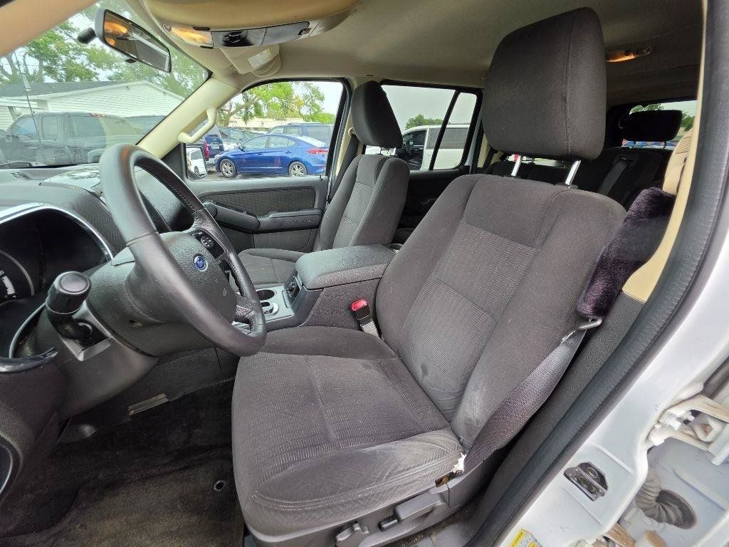 Used 2010 Ford Explorer XLT AWD/4WD image 14