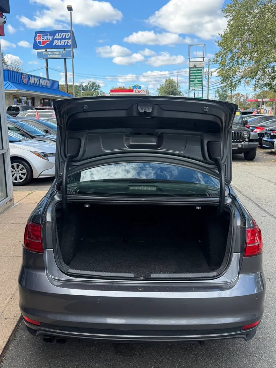 Used 2017 Volkswagen Jetta GLI FWD image 7