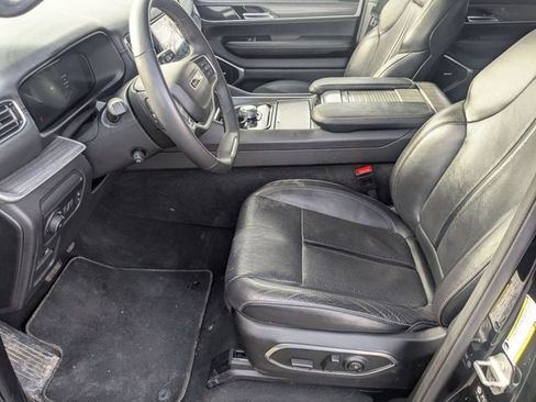 Used 2024 Jeep Wagoneer Series II w/ Flexible Seating Group AWD/4WD image 15