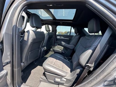 Used 2025 Ford Explorer ST w/ Sun And Sound Package AWD/4WD image 16
