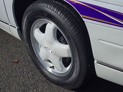 Used 1995 Chevrolet Monte Carlo Z34 image 29