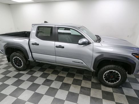 New 2026 Toyota Tacoma TRD Off-Road AWD/4WD image 5