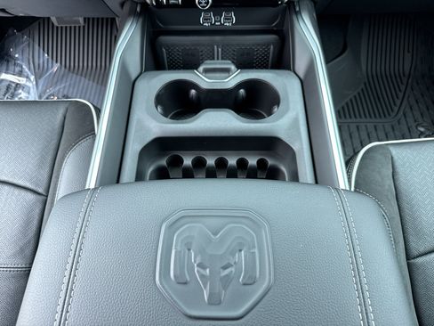 New 2026 RAM 3500 Laramie AWD/4WD image 37