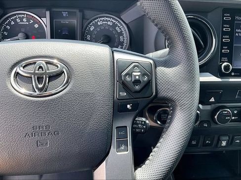 Used 2022 Toyota Tacoma TRD Sport w/ Technology Package AWD/4WD image 13