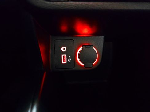 Used 2025 Nissan Kicks Play S image 31