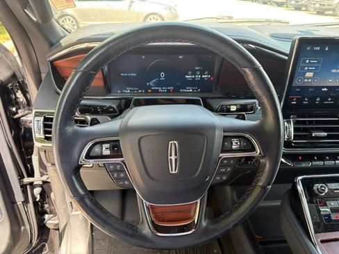 Used 2023 Lincoln Navigator L Reserve AWD/4WD image 21