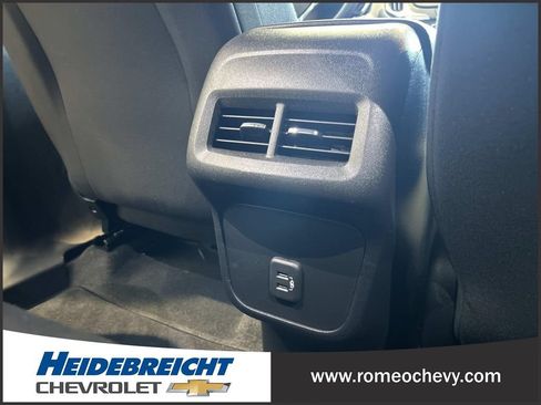 Used 2024 Chevrolet Equinox LS w/ LS Convenience Package FWD image 17