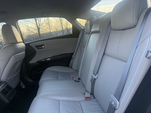 Used 2018 Toyota Avalon XLE Premium w/ All Weather Liner Package image 16