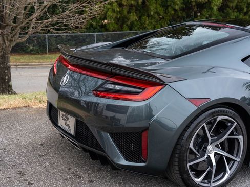 Used 2017 Acura NSX image 11