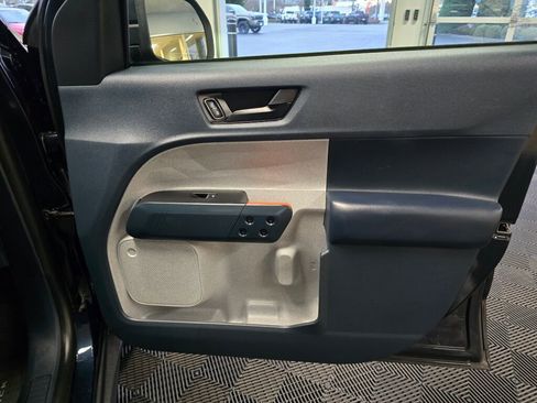 Used 2023 Ford Maverick XLT image 40