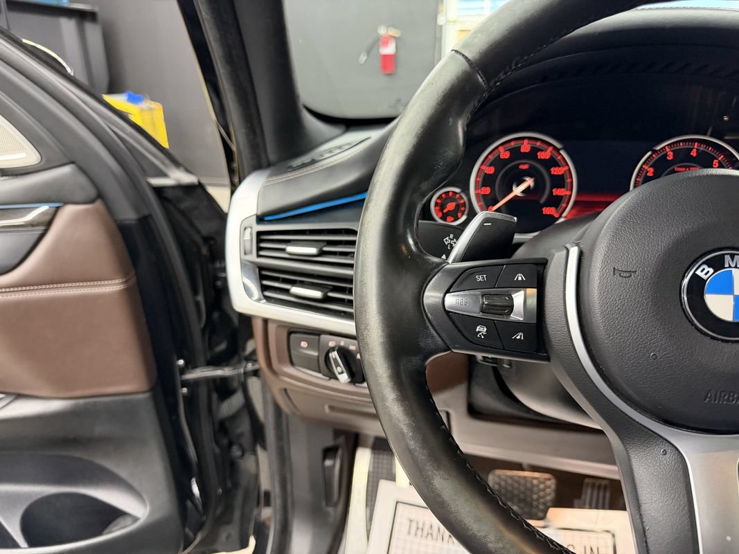 Used 2018 BMW X5 xDrive50i AWD/4WD image 25